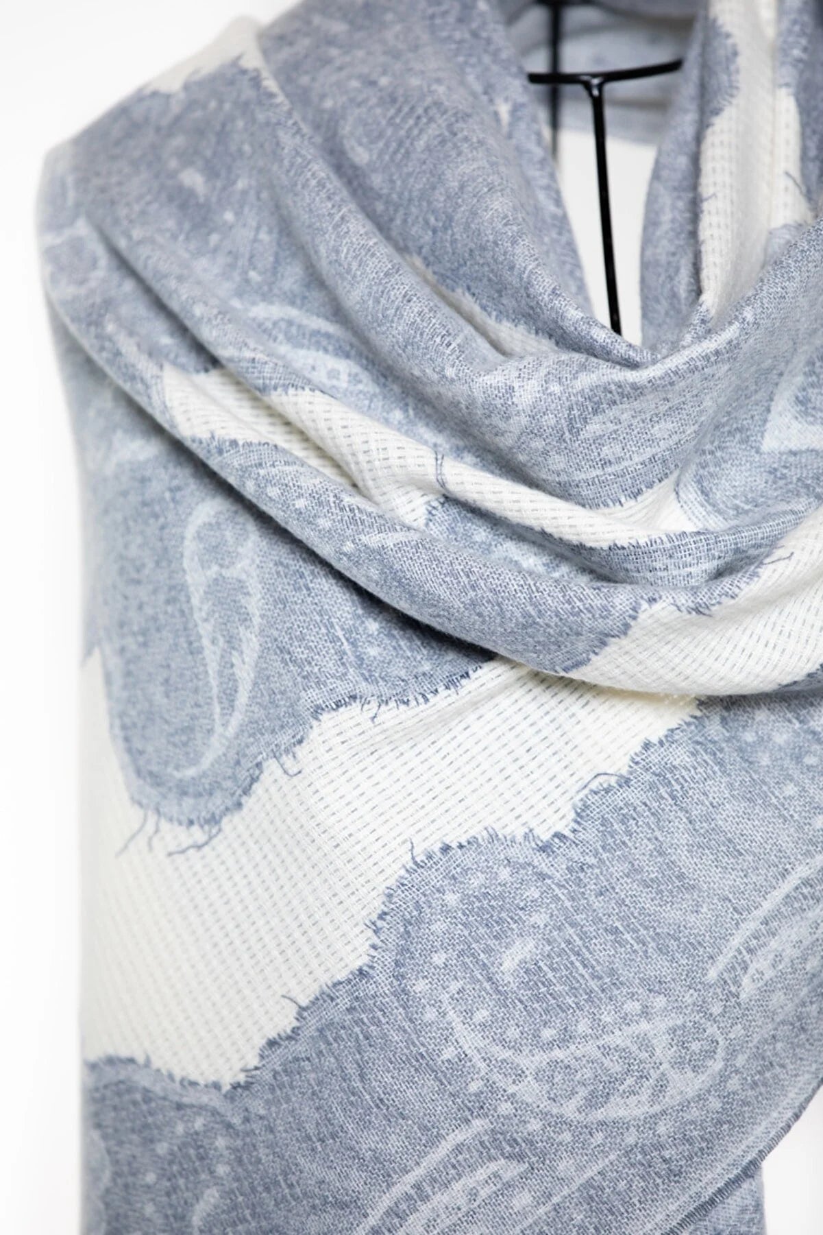 Knitted Mo-shmere Paisley Layers - Blue