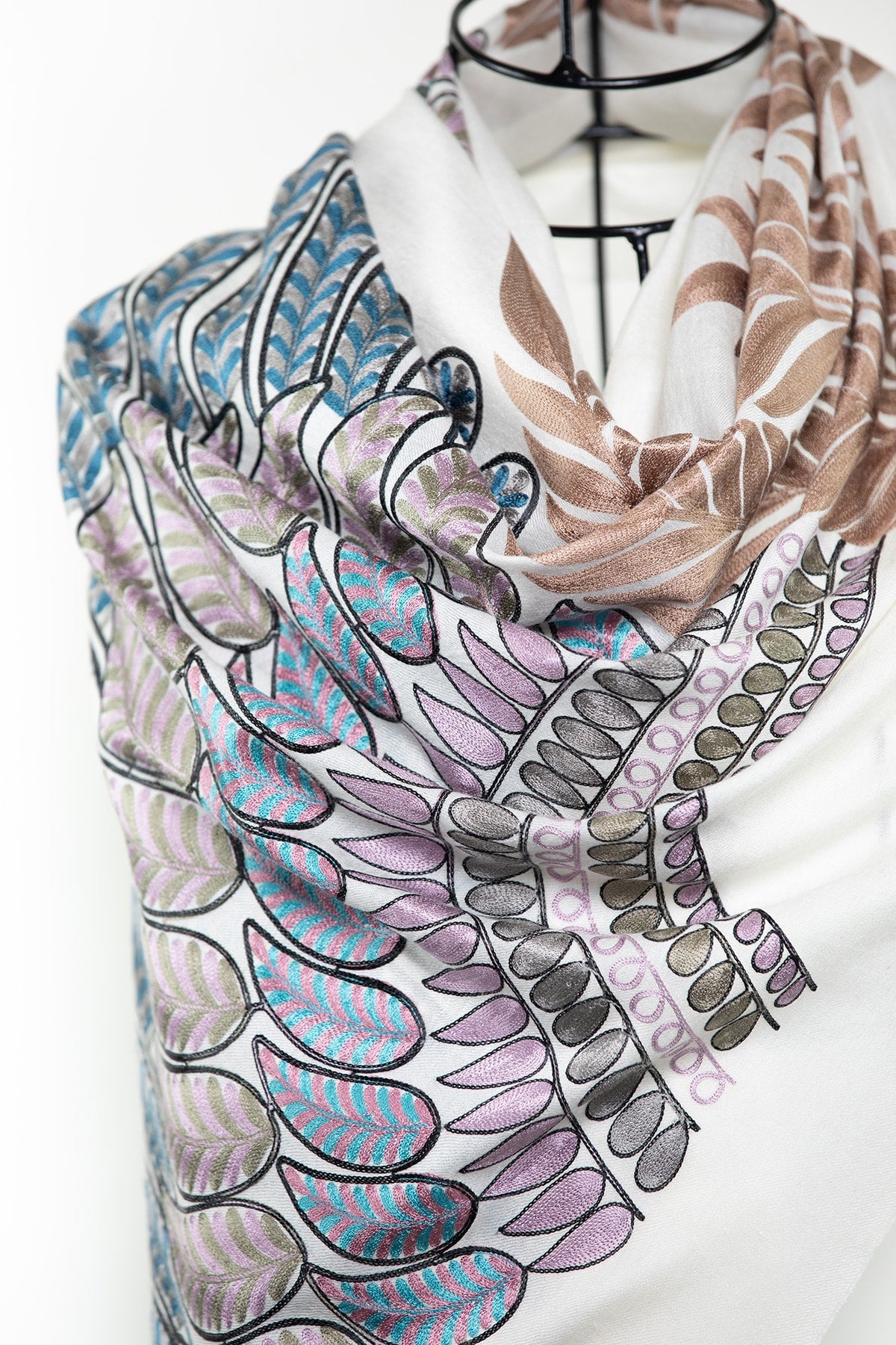 Goddess Wings Shawl Embroidered Cashmere Shawl - Ivory