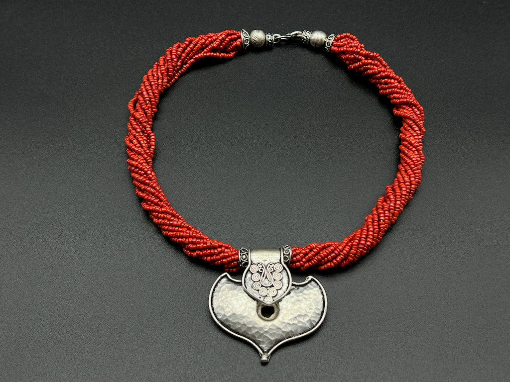 Handmade Vintage Necklace - Coral Mini Beads Arrow Heart
