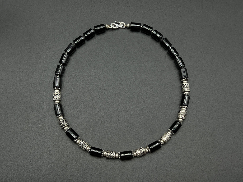Handmade Vintage Necklace - Onyx Cylinders Shine Necklace