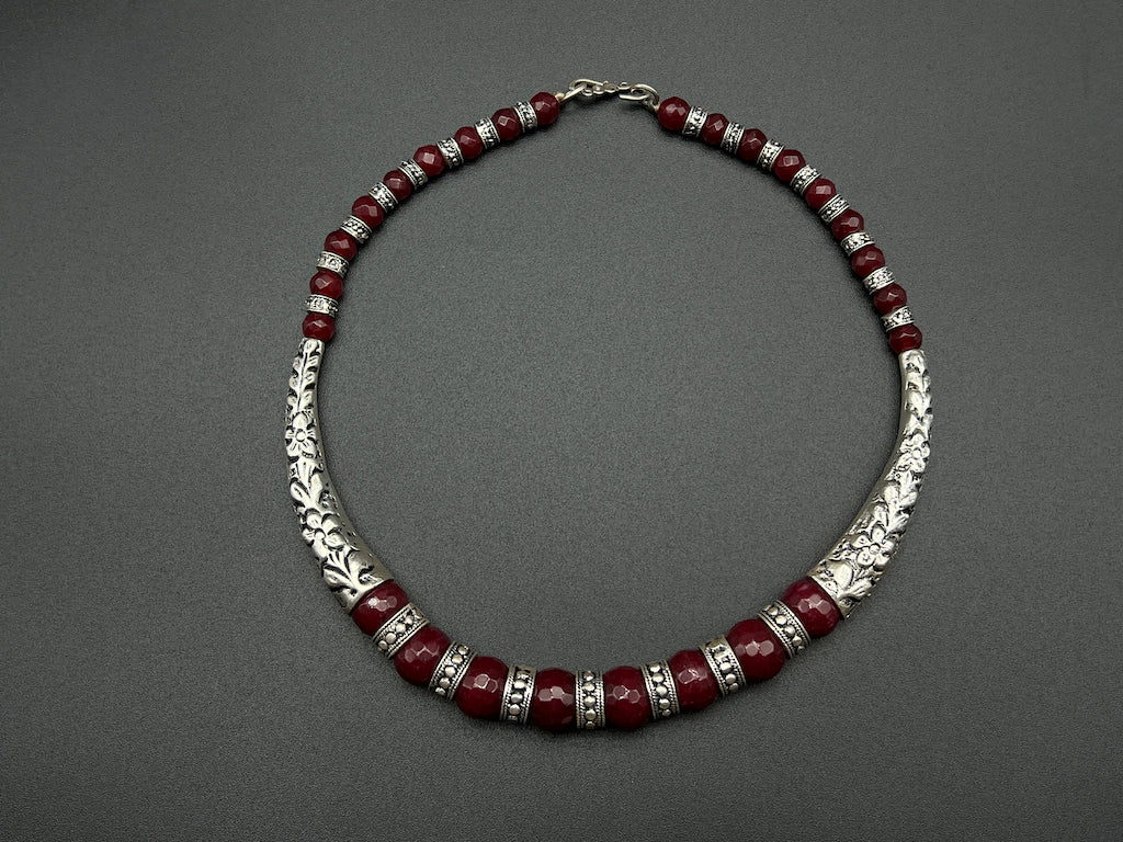 Handmade Vintage Necklace - Jasper Horns