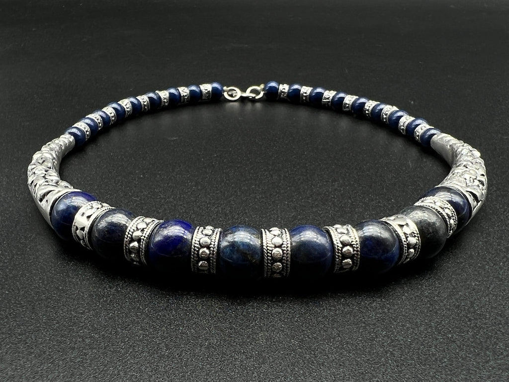 Handmade Vintage Necklace - Lapis Lazuli HornShaped