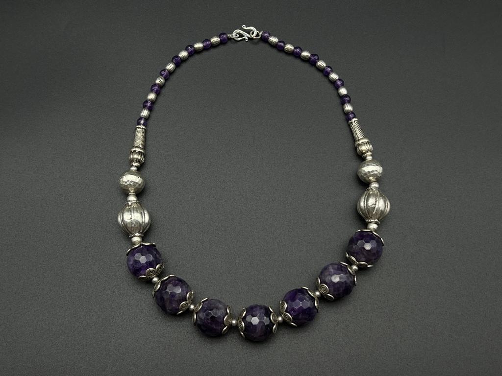 Handmade Vintage Necklace - Seven Amethysts Globes