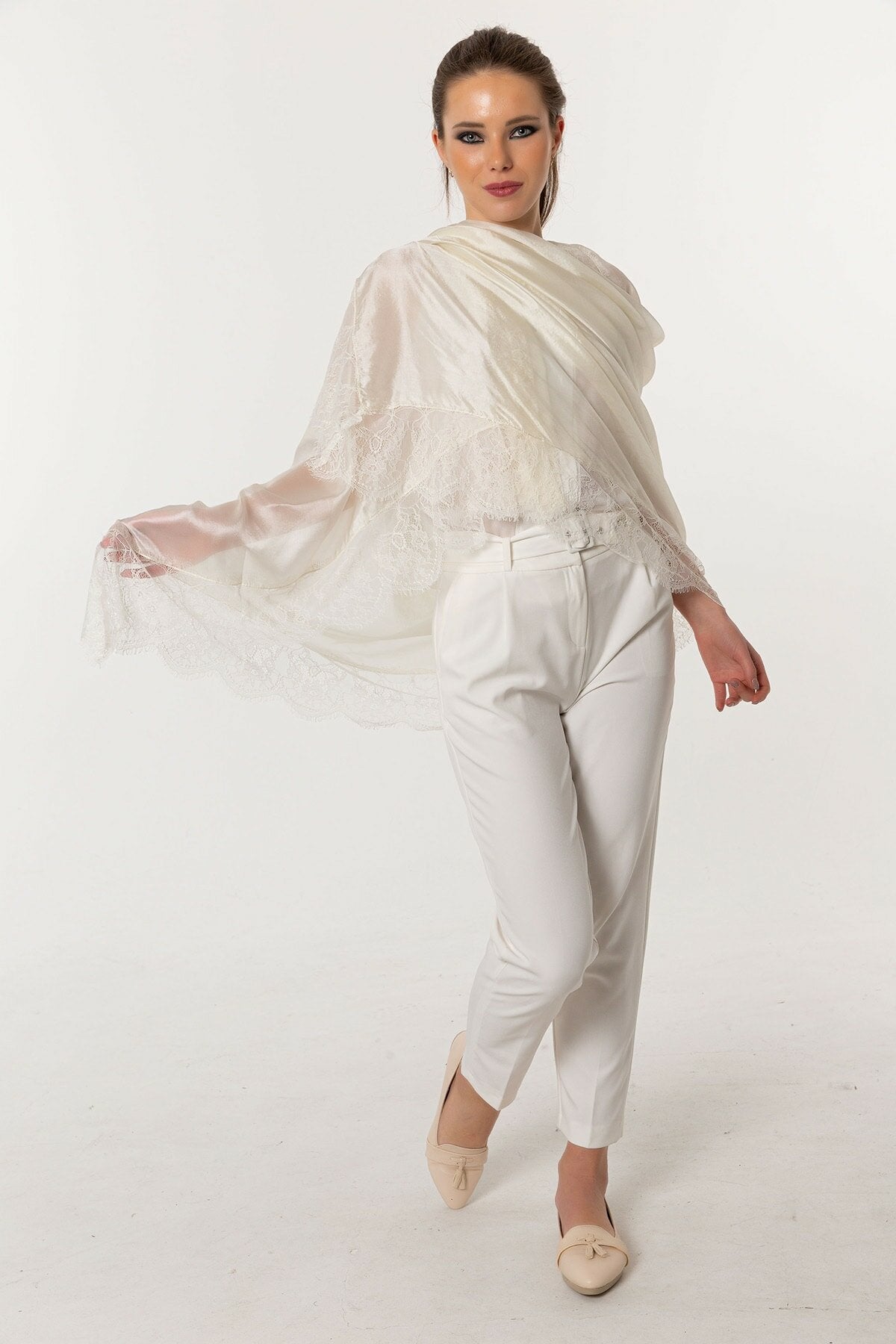 Intimate Silk with Lace Stole Bridal