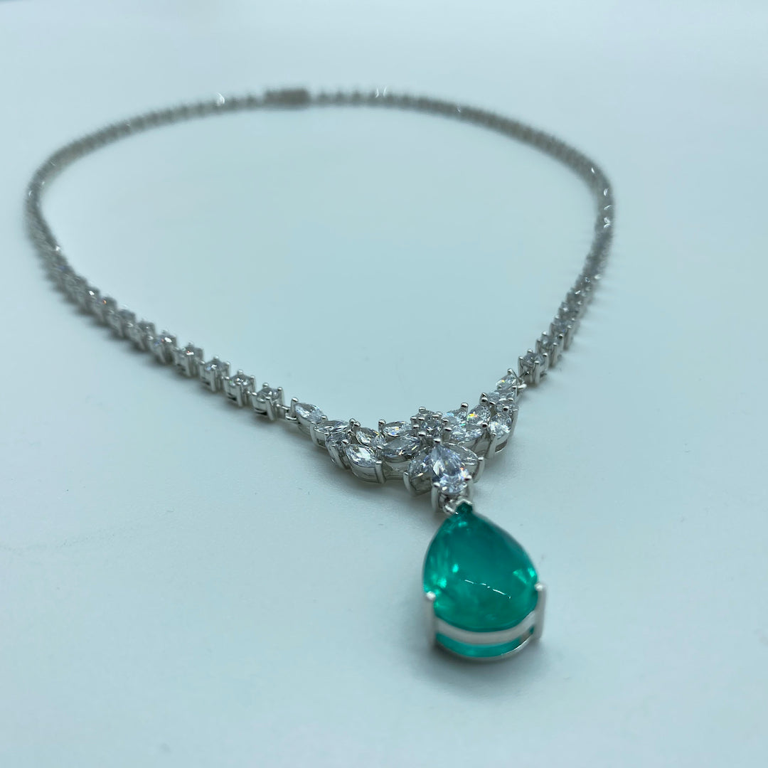 Simple Brilliance Emerald - Silver Synth Emerald