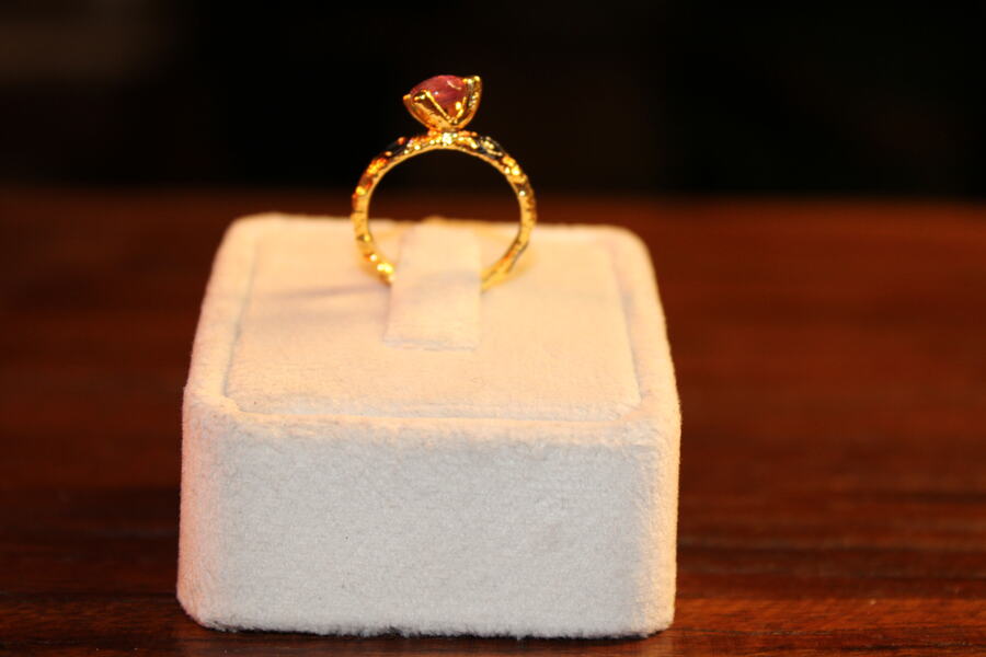 Small Ring with Gemstone - Mawlana Cashmere & Silk