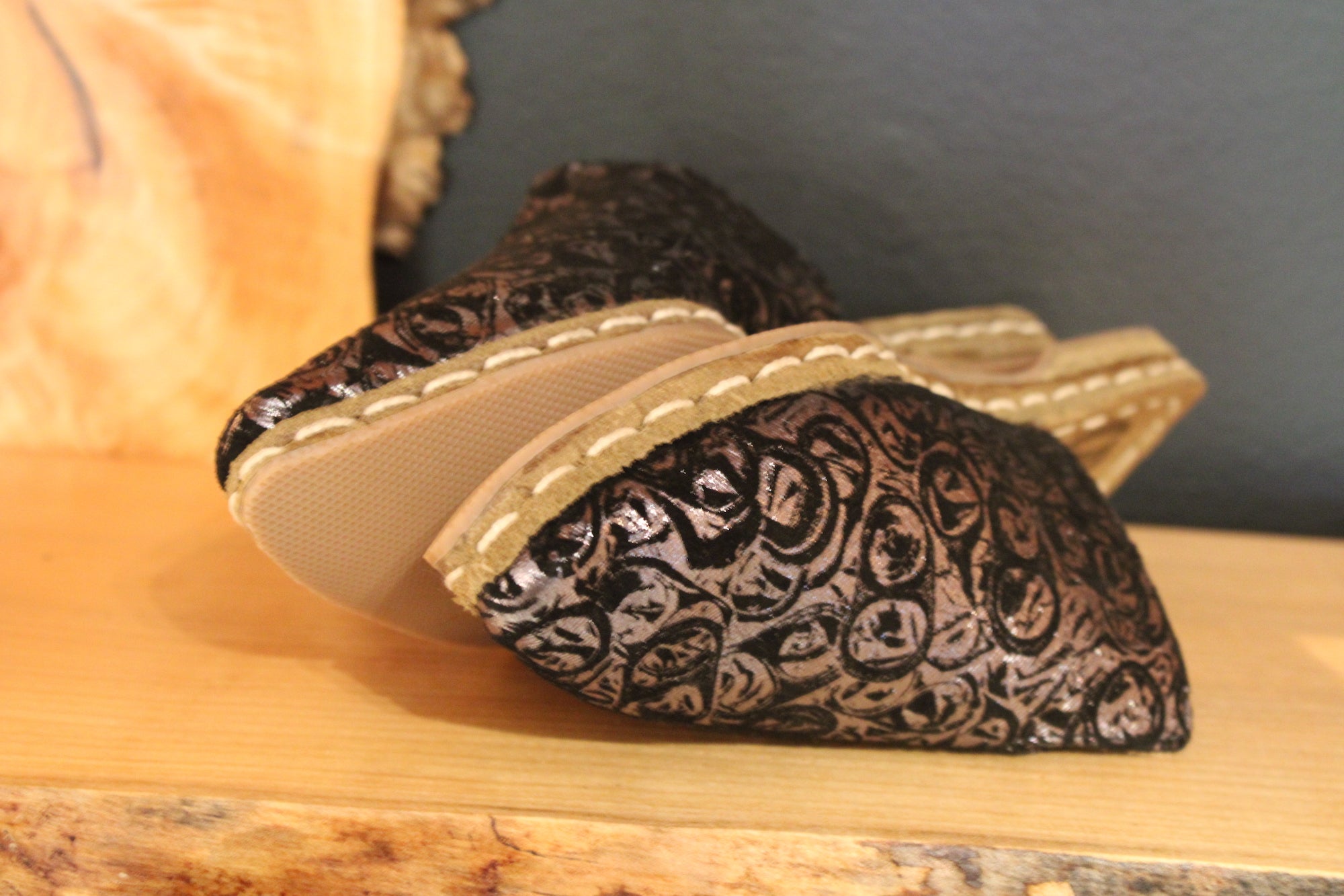 SIlver Embroidered Handmade Slippers - Mawlana Cashmere & Silk
