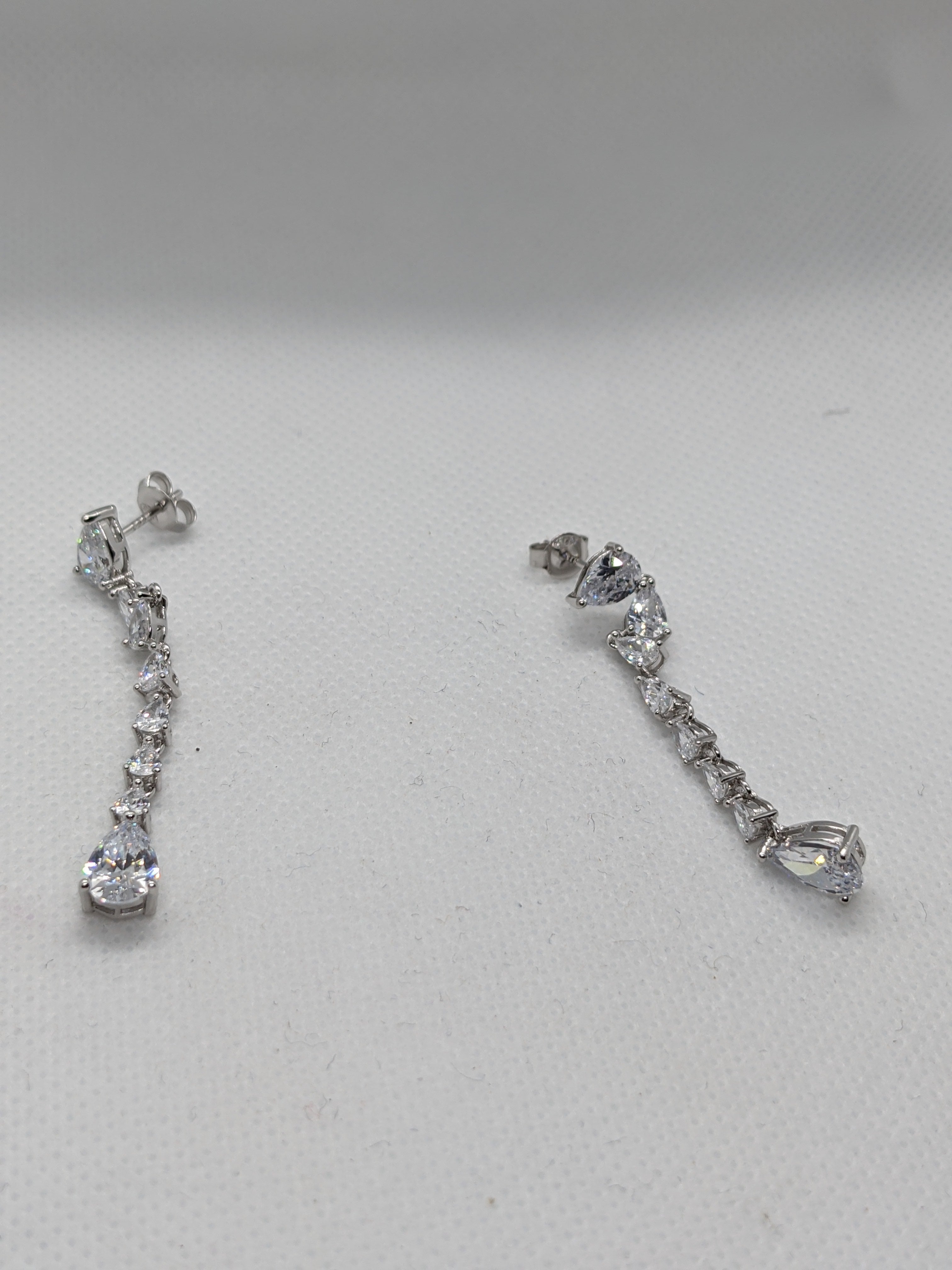 Simply Crystal Dangling Earring Sterling Silver