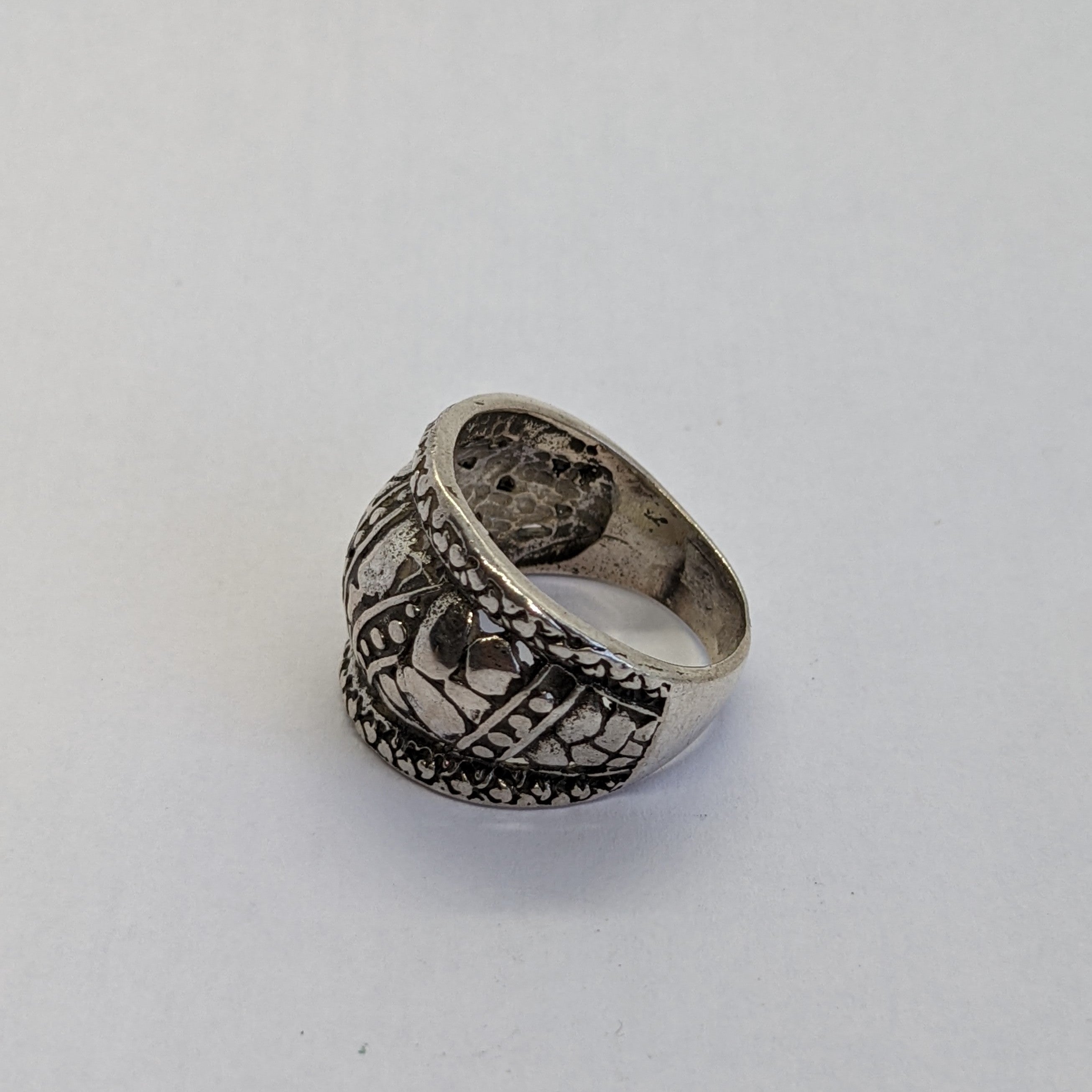 Rugged Scale Ring Size 8 Vintage Design