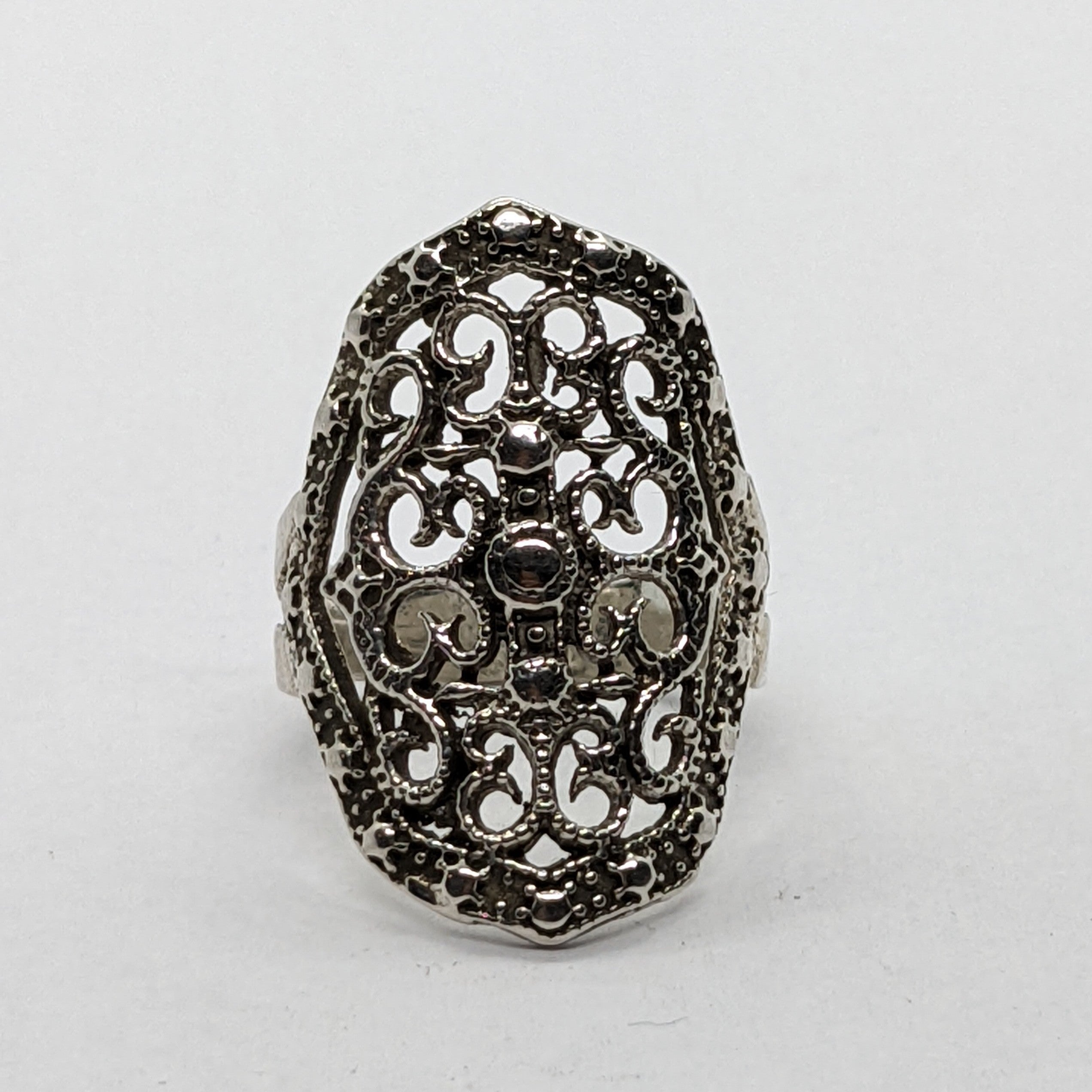 Armor Oval Embroidered Hollowed Ring Size 7