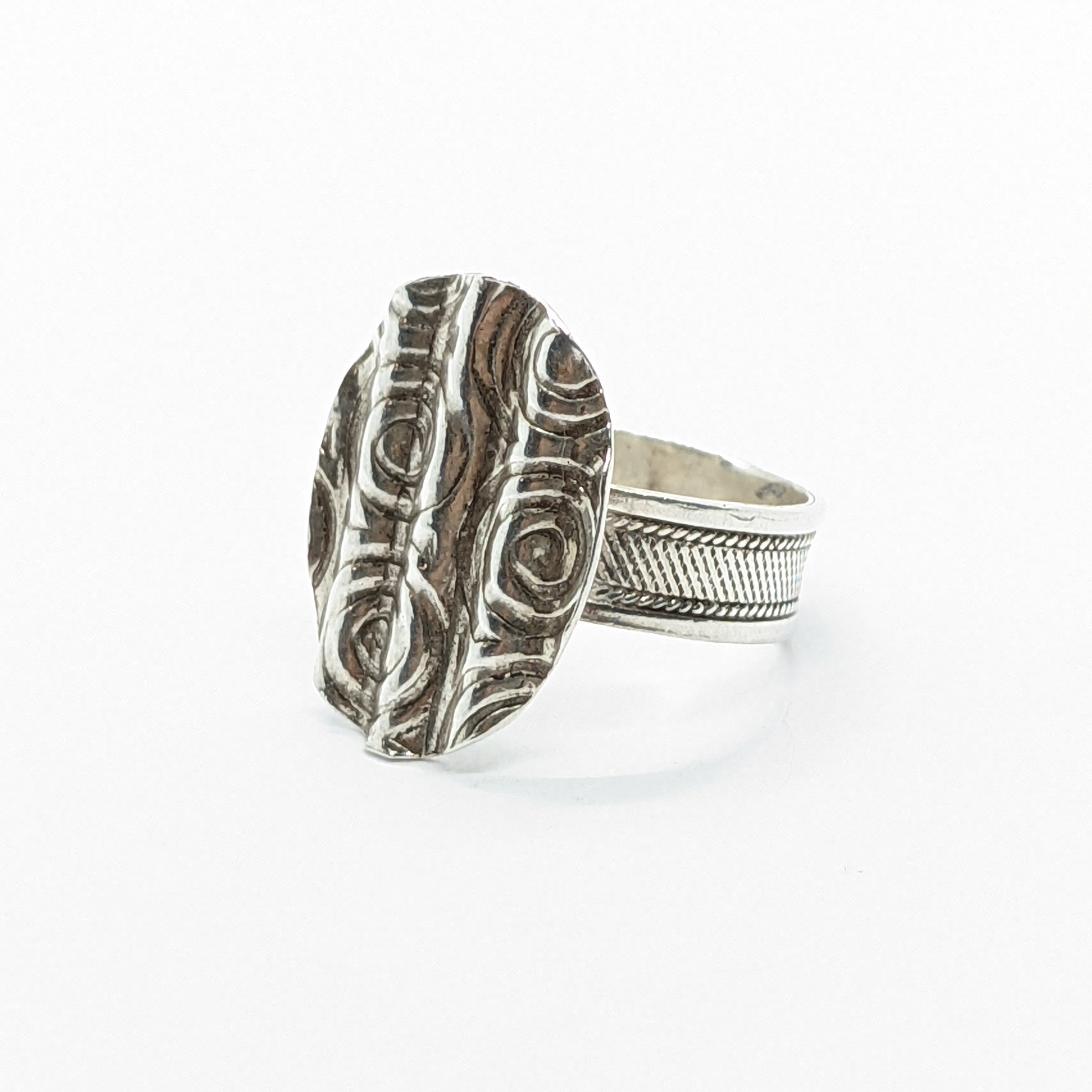 Lined Swirl Armor Ring Size 8